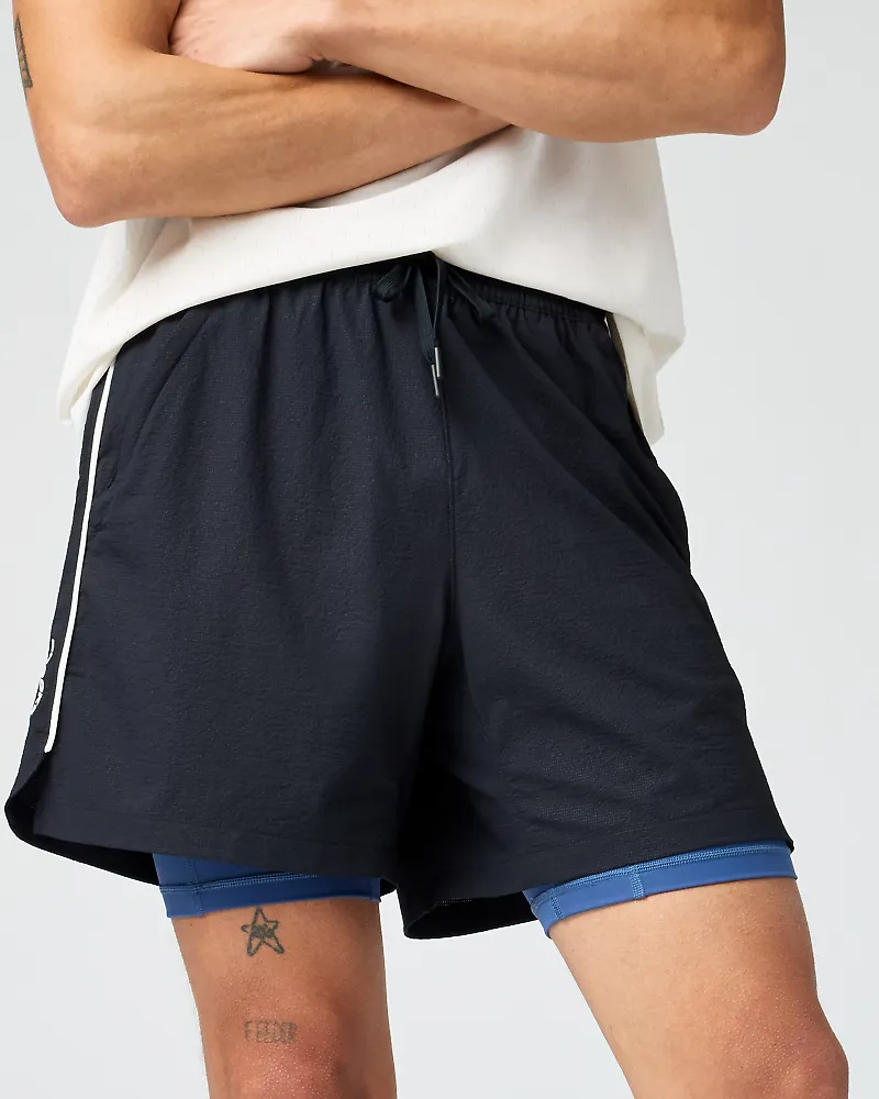 211598_001_MF_Movement_Short