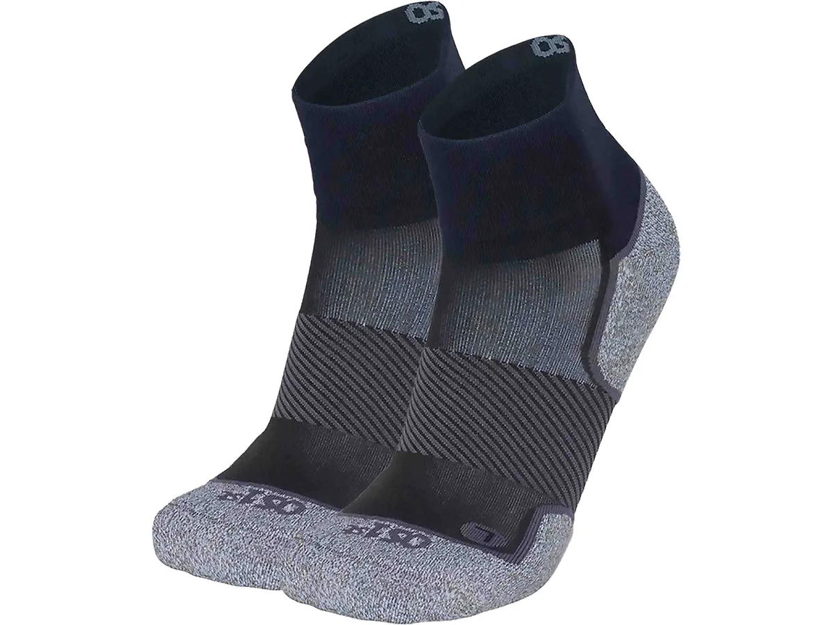 OS1st_Product-Images_WEB_Active-Comfort-Socks_Black_Quarter-Crew_V1
