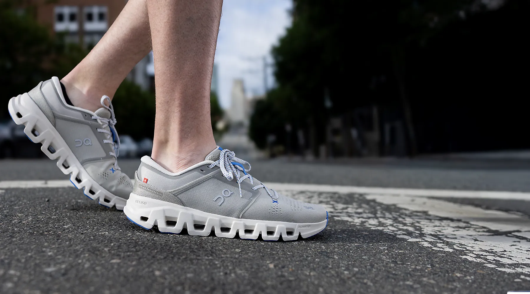 On-Mens-Cloud-X-5-lifestyle-PDP