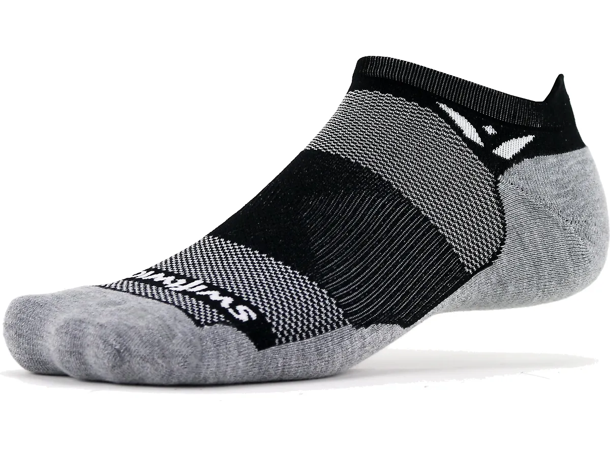 maxus-black-no-show-tab-socks-0-profile-zn010tz2